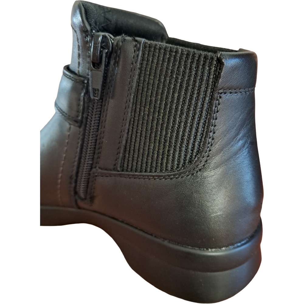 Clarks Womens Leather Ankle Boots Black Booties Shoes Size 5 New With Box - Picture 7 of 9